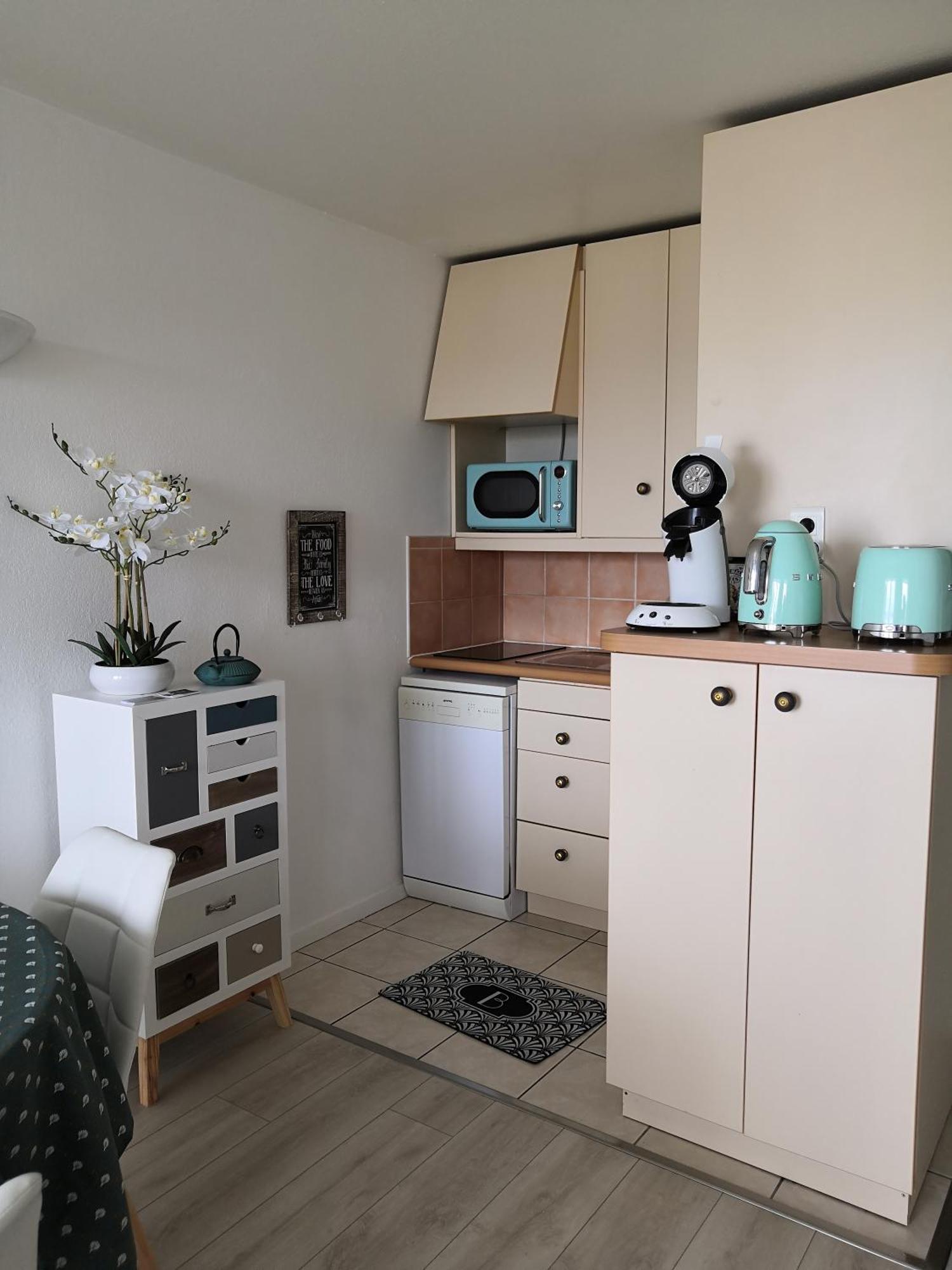 Face Piscine Appartement